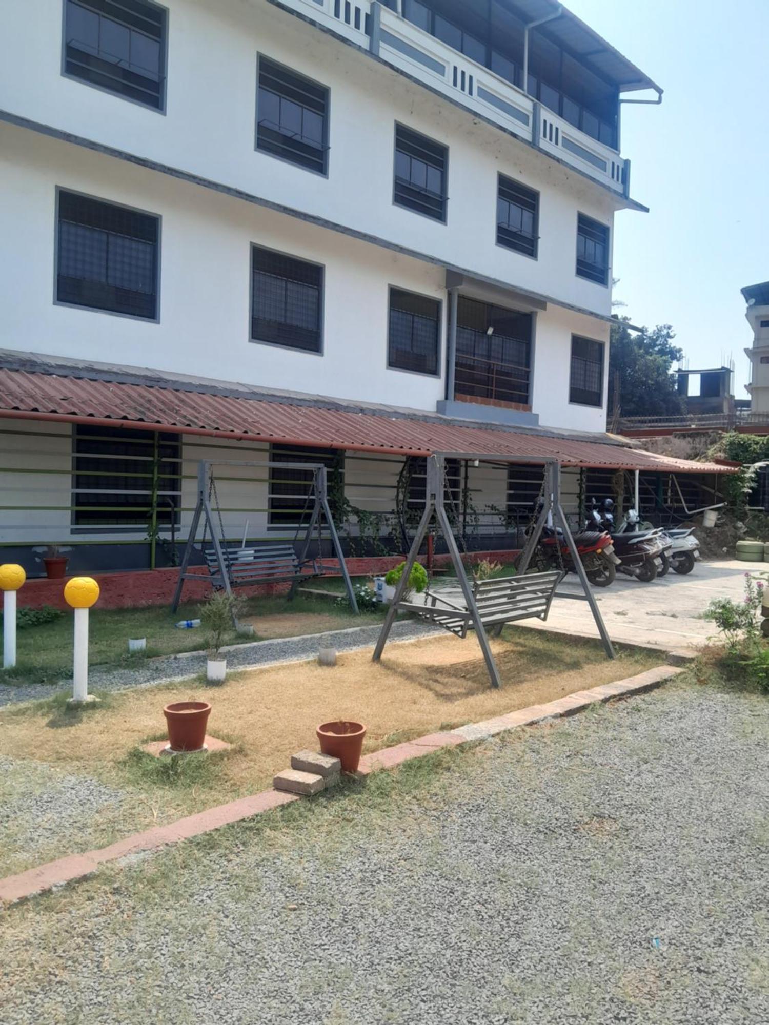 Happy Living Dormitory Kannur Railway Station Exterior foto